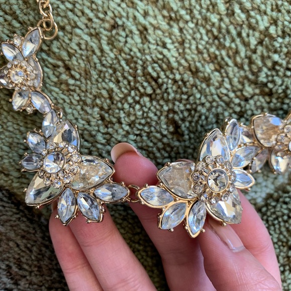 Banana Republic Gem Necklace💎 - Picture 3 of 8